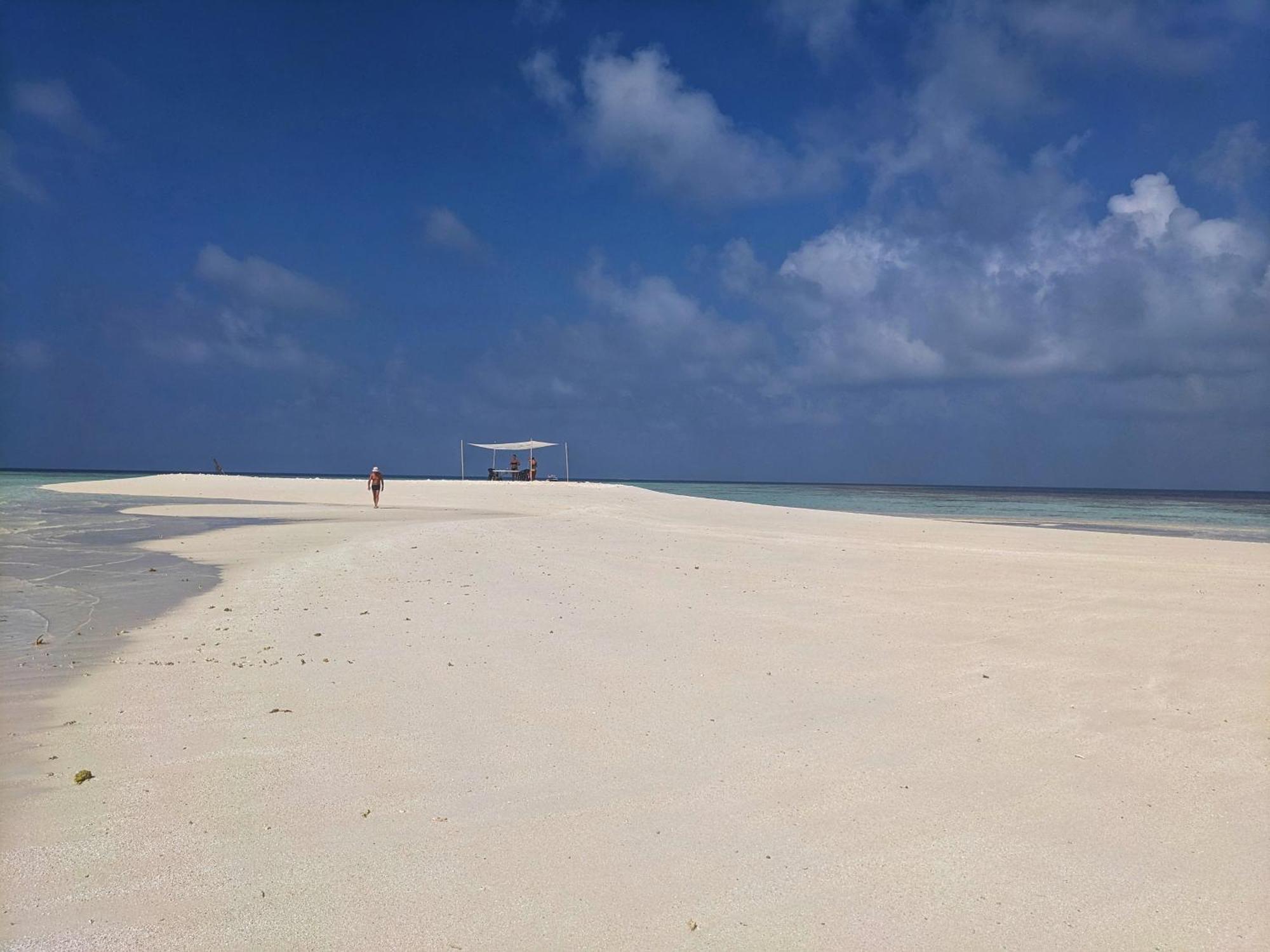 Sunny Breeze View 호텔 Hangnaameedhoo 외부 사진